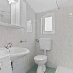 Petrinic-sea View & Pool By Guide Apartament *
