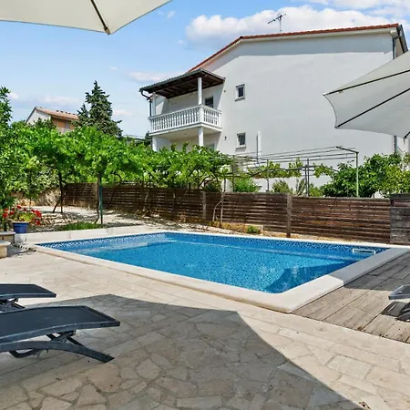 公寓 Petrinic-sea View & Pool By Guide