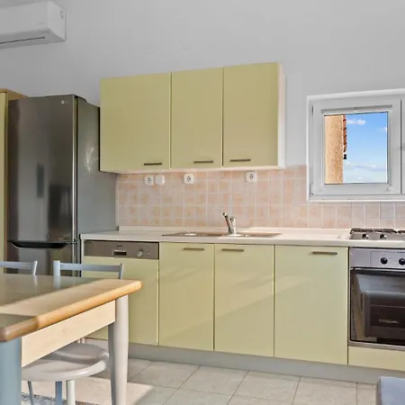 Petrinic-sea View & Pool By Guide Apartman