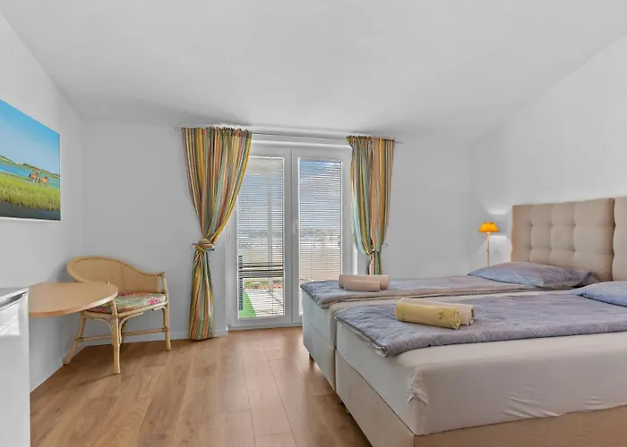 Petrinic-sea View & Pool By Guide 普拉