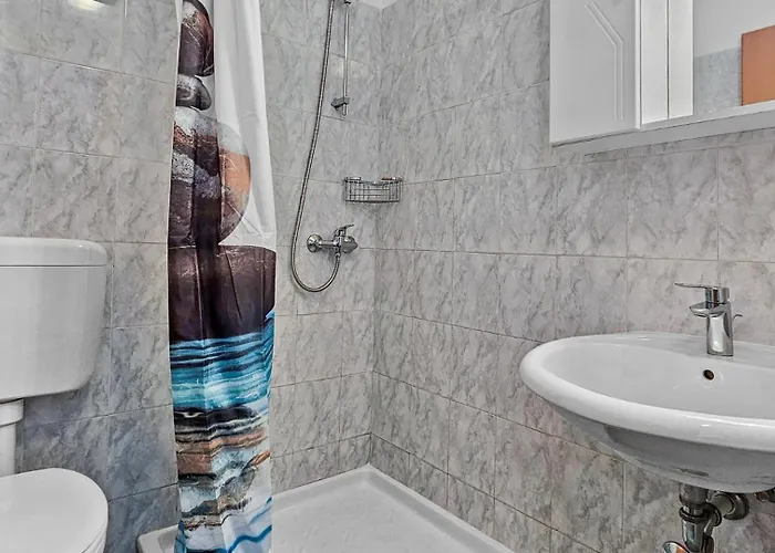 Petrinic-sea View & Pool By Guide 普拉