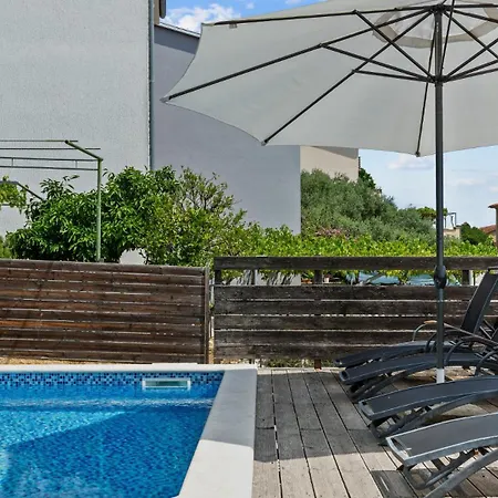Petrinic-sea View & Pool By Guide Апартаменты *